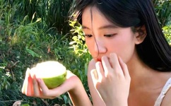 女学霸哭求院长别删她微信